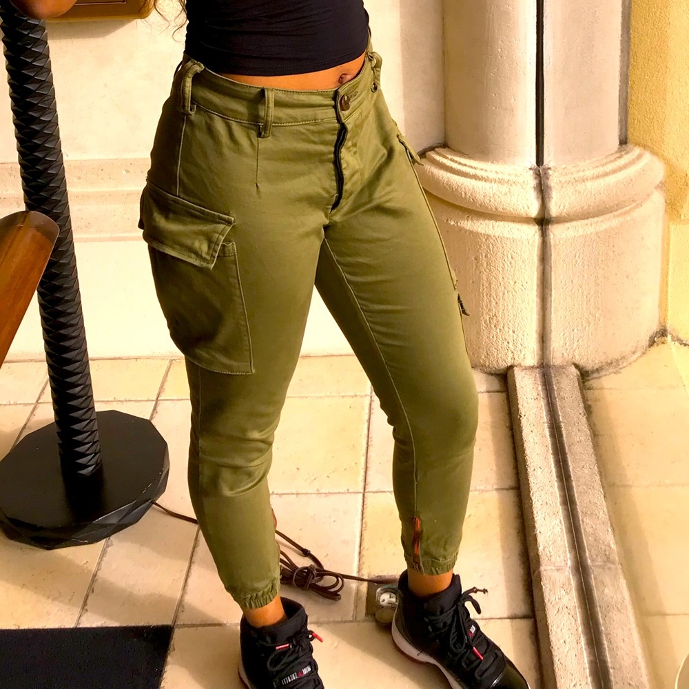 Green cargo pants